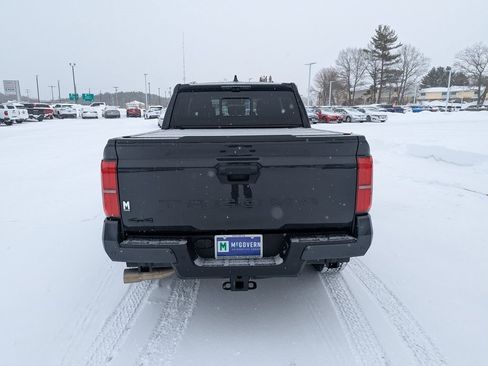 Used 2024 Toyota Tacoma TRD Off-Road image 4