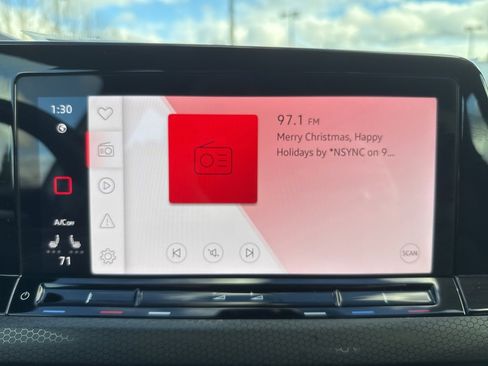 Used 2024 Volkswagen GTI SE image 39