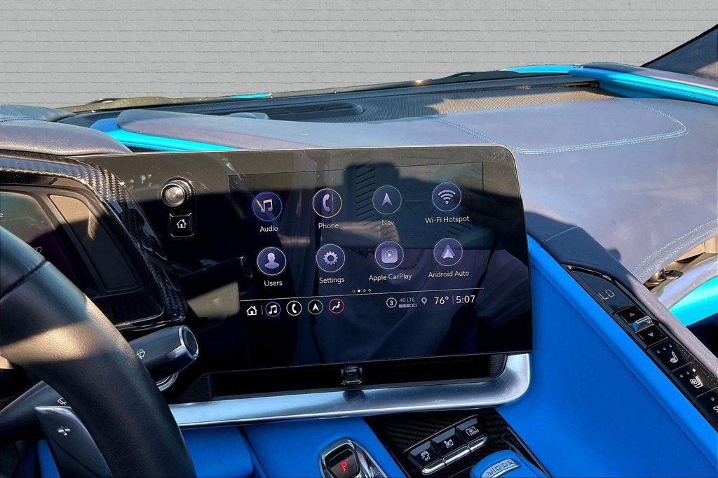 Used 2021 Chevrolet Corvette Stingray Premium Conv w/ Z51 Performance Package RWD image 9