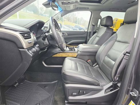 Used 2017 GMC Yukon Denali w/ Open Road Package image 12