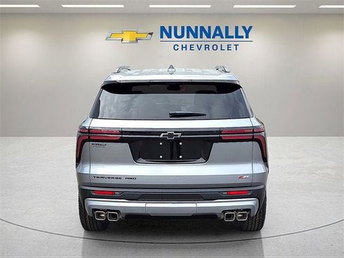 New 2026 Chevrolet Traverse Z71 w/ Enhanced Driving Package image 4