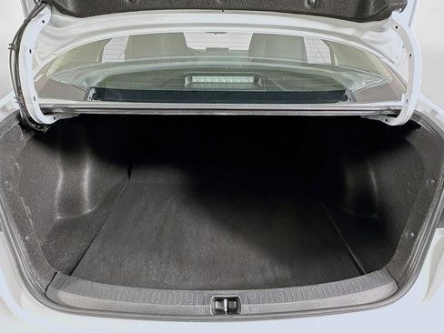 Used 2024 Toyota Corolla LE image 27