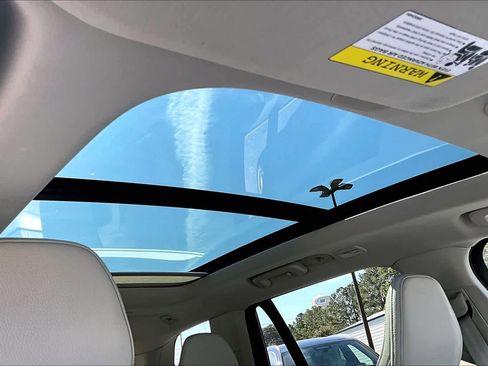 Used 2023 Volvo XC90 B5 Plus w/ Protection Package Premier image 14