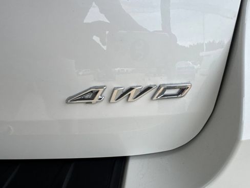 Certified 2023 Ford Explorer XLT w/ Equipment Group 202A AWD/4WD image 17