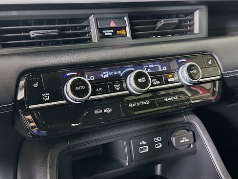 Used 2023 Honda Pilot EX-L image 14