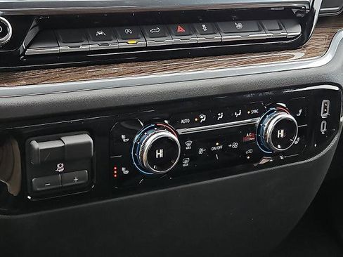 New 2026 GMC Sierra 1500 Elevation image 14