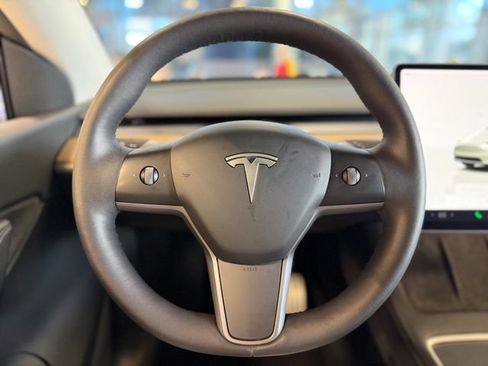 Used 2022 Tesla Model Y Performance AWD/4WD image 24