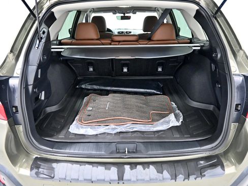 Used 2018 Subaru Outback 3.6R Touring w/ Popular Package #3 AWD/4WD image 34