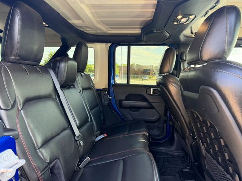 Used 2020 Jeep Wrangler Unlimited Rubicon AWD/4WD image 17