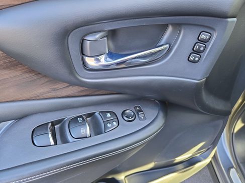 Used 2020 Nissan Murano Platinum image 15
