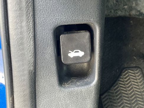 Used 2019 Honda Civic LX image 30