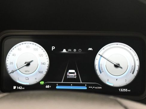 Used 2023 Hyundai Kona SE w/ Cargo Package FWD image 12