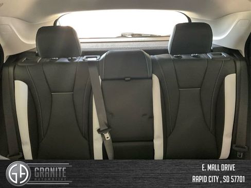 New 2025 Buick Envision Sport Touring AWD/4WD image 15