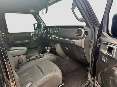 Used 2023 Jeep Gladiator Sport AWD/4WD image 12