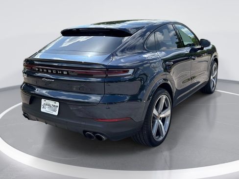 Used 2024 Porsche Cayenne Coupe AWD/4WD image 8