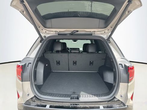 Used 2026 GMC Terrain AT4 w/ Convenience Package III AWD/4WD image 28