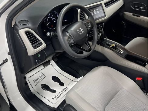 Used 2019 Honda HR-V EX image 12