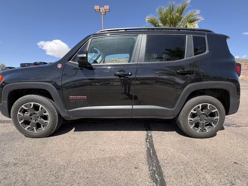 Used 2023 Jeep Renegade Trailhawk AWD/4WD image 2