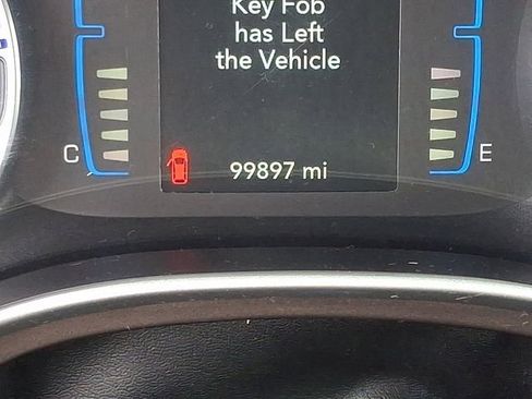 Used 2017 Chrysler Pacifica LX image 21