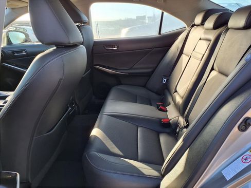 Used 2016 Lexus IS 200t image 5