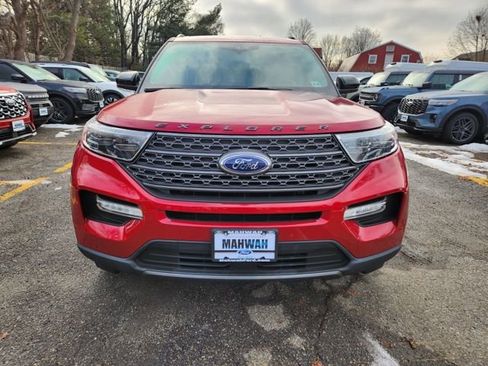 Used 2022 Ford Explorer XLT w/ Equipment Group 202A image 11