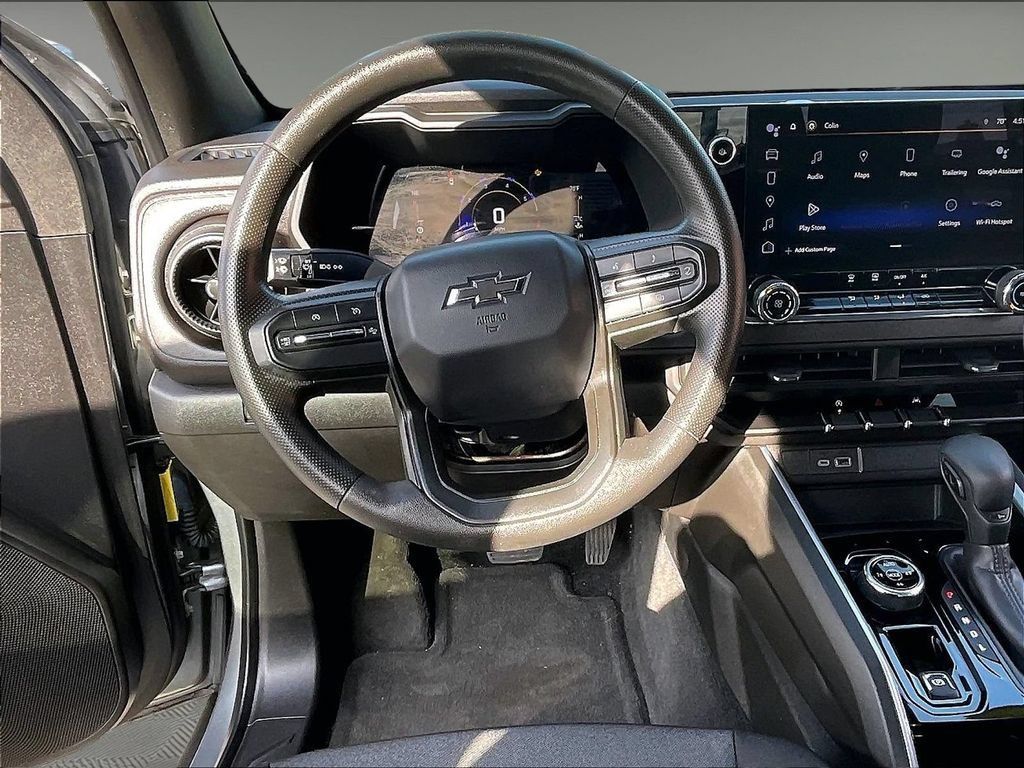 Used 2023 Chevrolet Colorado Trail Boss AWD/4WD image 17