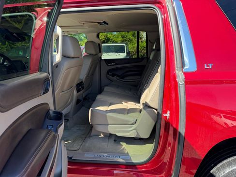Used 2015 Chevrolet Suburban LT w/ Luxury Package AWD/4WD image 15