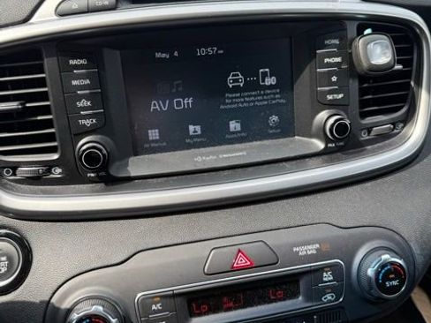 Used 2019 Kia Sorento EX FWD image 11