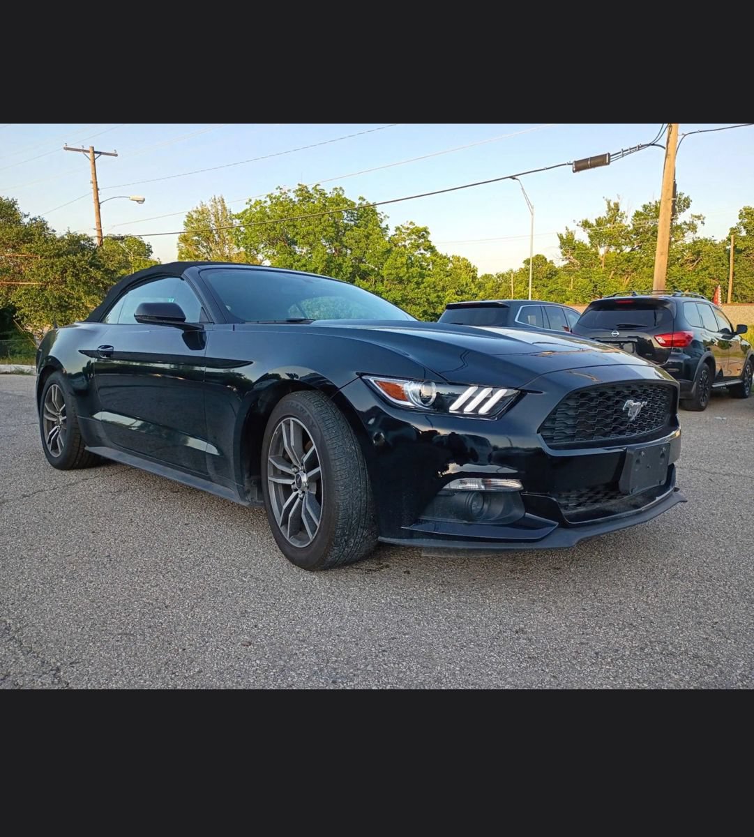 Used 2017 Ford Mustang Premium RWD image 7