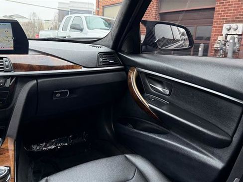 Used 2015 BMW 320i xDrive Sedan image 23