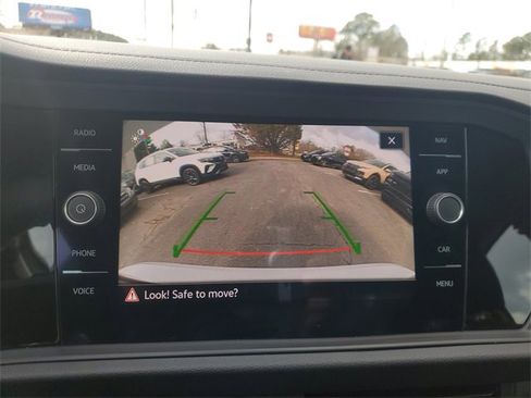 Used 2021 Volkswagen Jetta SEL Premium image 24