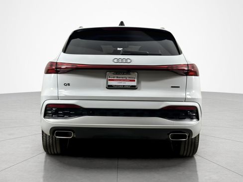Used 2025 Audi Q5 Premium Plus w/ Premium Plus AWD/4WD image 4