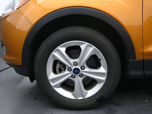 Used 2016 Ford Escape SE w/ SE Leather Comfort Package AWD/4WD image 13
