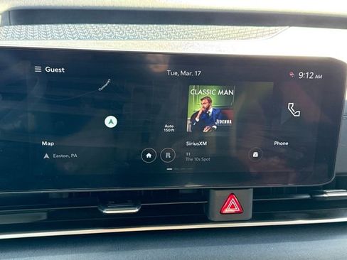 Used 2025 Kia Carnival EX image 22