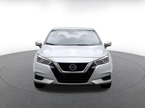 Used 2025 Nissan Versa SV w/ Trunk Package FWD image 2