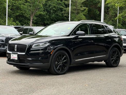 Used 2023 Lincoln Nautilus Reserve w/ Monochromatic Package AWD/4WD image 3