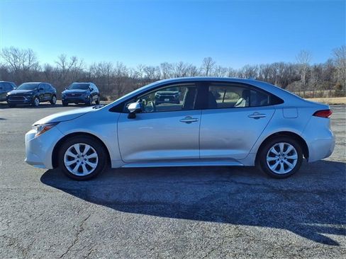 Used 2022 Toyota Corolla LE image 36