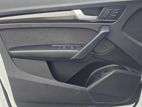 Used 2022 Audi SQ5 Premium w/ Convenience Package image 36