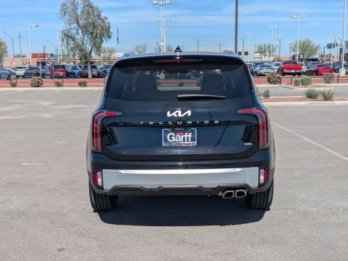 Used 2023 Kia Telluride SX Prestige image 4