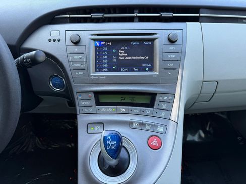 Used 2014 Toyota Prius Three image 24