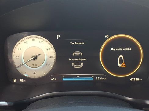 Used 2021 Hyundai Santa Fe Limited image 15