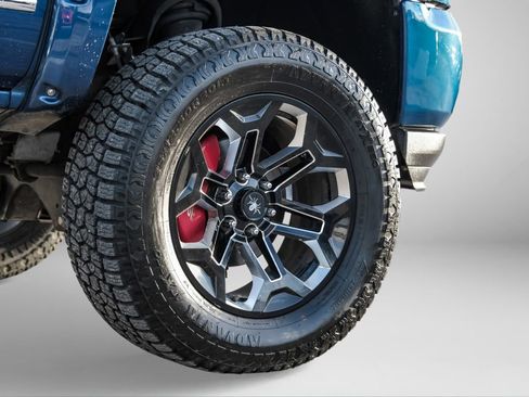 Used 2017 Chevrolet Silverado 1500 LTZ Z71 w/ LTZ Plus Package image 63