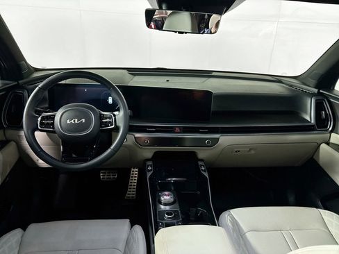 Certified 2025 Kia Sorento SX Prestige image 13