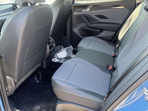 New 2026 Volkswagen Tiguan SE AWD/4WD image 8