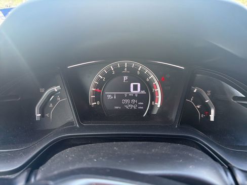 Used 2018 Honda Civic Sport image 1