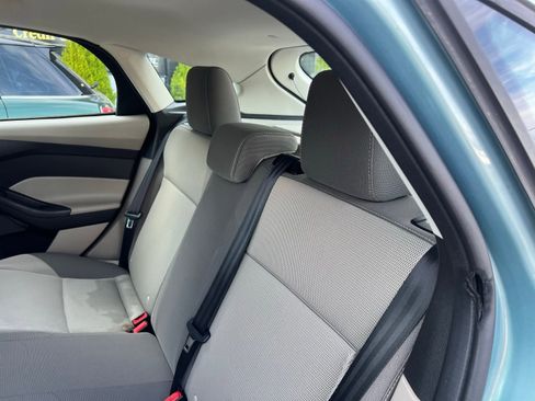 Used 2012 Ford Focus SE FWD image 12