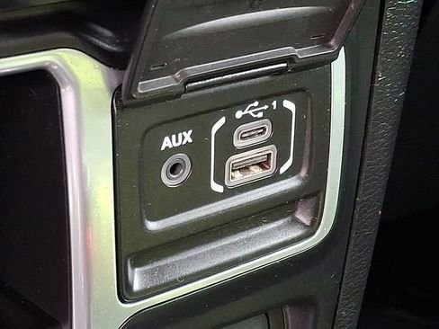 Used 2018 Jeep Wrangler Unlimited Sport AWD/4WD image 24