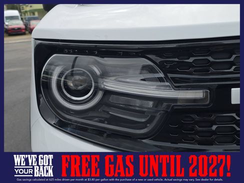New 2025 Ford Bronco Sport Outer Banks w/ Outer Banks Tech Package+ AWD/4WD image 8