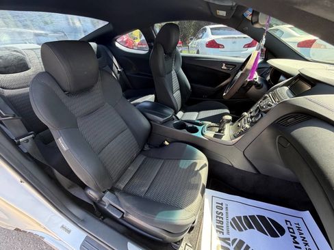 Used 2015 Hyundai Genesis 3.8 RWD image 13