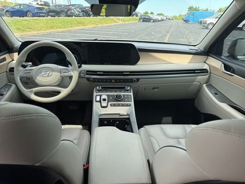 Used 2023 Hyundai Palisade Limited AWD/4WD image 14